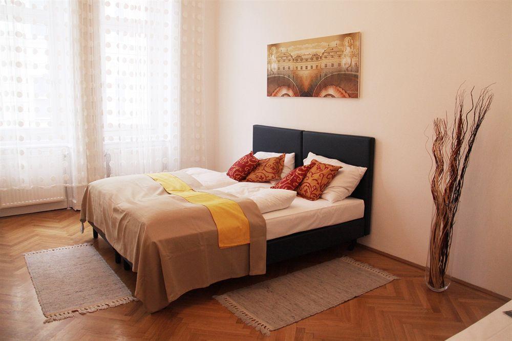 Checkvienna - Edelhof Appartamento Vienna