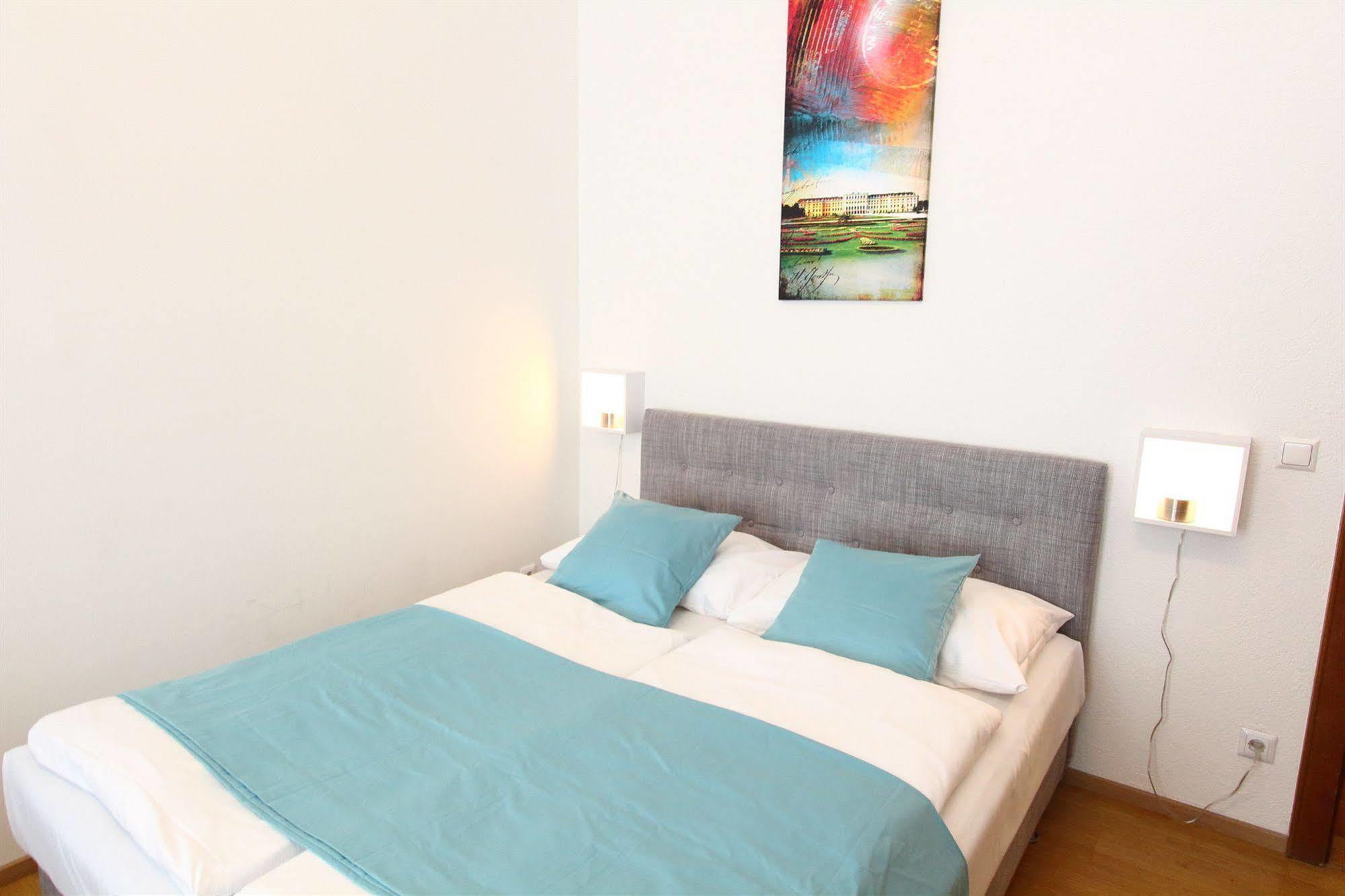 Checkvienna - Edelhof Appartamento